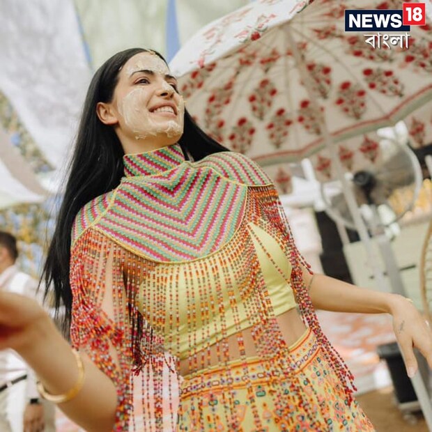 ৩ বছর পর ১৪ ফেব্রুয়ারি ছেলে সহ ফের নতাসাকে সামাজিকভাবে বিয়ে করলেন ভারতীয় তারকা অলরাউন্ডার।