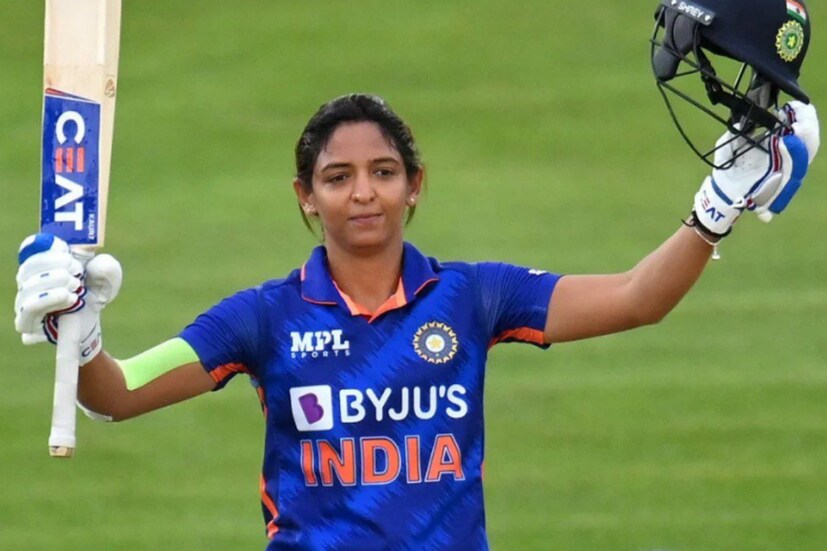 মহিলা টি-২০ বিশ্বকাপের ডু অর ডাই ম্যাচে আয়ারল্যান্ডের বিরুদ্ধে ডিএলএস নিয়মে জিতে সেমি ফাইনালে পৌছে গিয়ে মহিলা টিম ইন্ডিয়া।