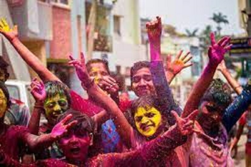জ্যোতিষ বিদ্যা মতেই এই সময়ে বাড়ি থেকে অশুভ জিনিসপত্র সরিয়ে নেওয়া উচিৎ ৷ নইলে সারা বাড়িতে নেতিবাচক প্রভাব পড়ে ৷ দুঃখ কষ্টের কোনও শেষ থাকেনা ৷ প্রতীকী ছবি ৷