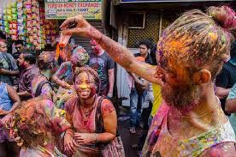 হোলির আগে বাড়ির থেকে সরিয়ে নিন ভাঙা বা খণ্ডিত মূর্তি ৷ এই ভাঙা বা খণ্ডিত মূর্তি নেতিবাচক শক্তি বিস্তার করতে পারে তাই বাড়ি থেকে সরিয়ে নিন এই ভাঙা মূর্তিগুলি ৷ প্রতীকী ছবি ৷
