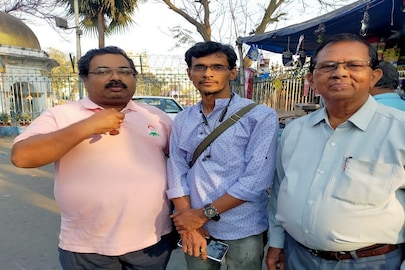 স্ত্রী-বউমার অত্যাচারে অতিষ্ঠ অভিযোগকারীরা।