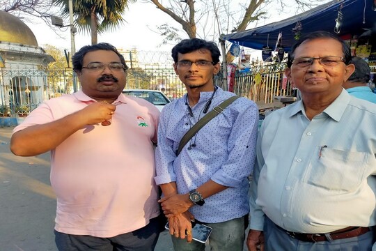 স্ত্রী-বউমার অত্যাচারে অতিষ্ঠ অভিযোগকারীরা।