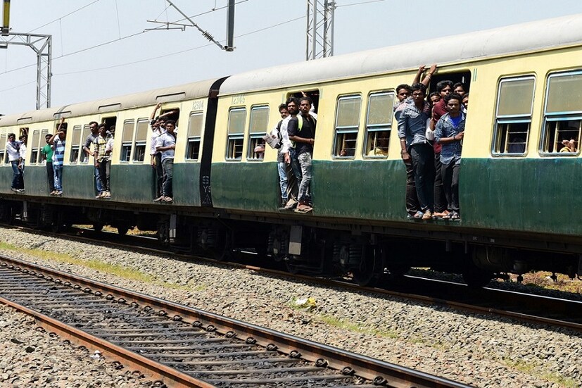 Train Full Form: ট্রেনকে বাংলা রেলগাড়ি বলে অনেকেই জানেন কিন্তু ট্রেন শব্দে অর্থ এবার জেনে নিন ৷ প্রতীকী ছবি ৷