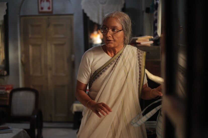 প্রখ্যাত লেখক কল্লোল লাহিড়ির লেখা বিখ্যাত উপন্যাস 'ইন্দুবালা ভাতের হোটেল' ওয়েব সিরিজ আকারে মার্চেই মুক্তি পেতে চলেছে। আন্তর্জাতিক নারী দিবসে দেবালয় ভট্টাচার্য পরিচালিত এই ওয়েব সিরিজটি মুক্তি পাবে হইচইতে। আগামী ২০ ফেব্রুয়ারি মুক্তি পাবে ট্রেলার।