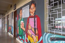 নারী সুরক্ষার নানা চিত্র,সমাজকে বার্তা দিতে ছবিতে রঙিন জলপাইগুড়ি রোড স্টেশন