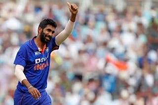 ভারতীয় সমর্থকদের তীব্র আক্রমণ বুমরাহকে
