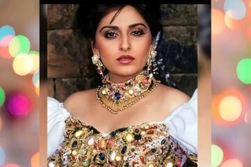 খ্যাতির চূড়ায় থাকাকালীনই তিন সন্তানের বাবার প্রেমে পড়েছিলেন জয়া! তারপর কী ঘটল?