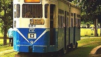 জন্মদিনে হারিয়ে যাওয়ার ভয় কলকাতার ট্রামের (File Photo) জন্মদিনে হারিয়ে যাওয়ার ভয় কলকাতার ট্রামের (File Photo)