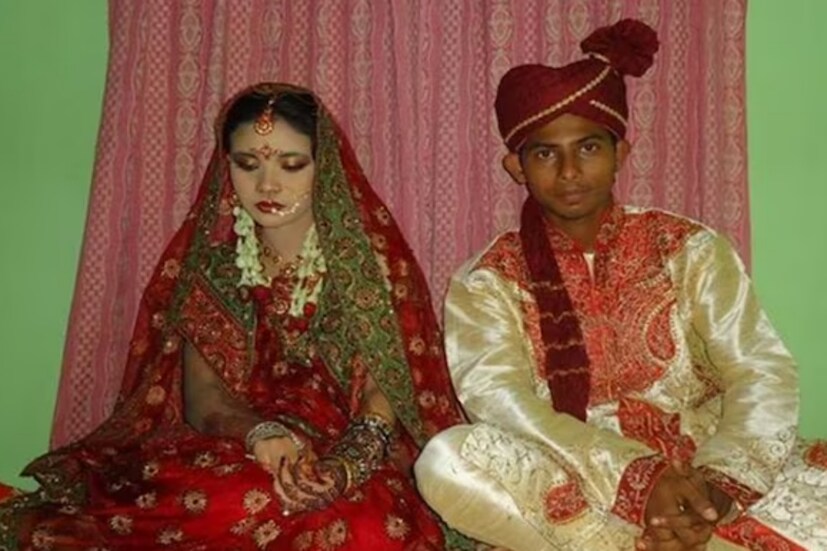 মোসাদ্দেক হোসেন সৈকত- ক্রিকেটার মোসাদ্দেক হোসেন সৈকত ২০১২ সালে মাত্র ১৬ বছর বয়সে দূর সম্পর্কের বোন সামিয়া শারমিনের সঙ্গে বিবাহবন্ধনে আবদ্ধ হন। অবশ্য সাত বছর সংসার করার পর স্ত্রীর সঙ্গে বিবাহ বিচেছেদ ঘটে।