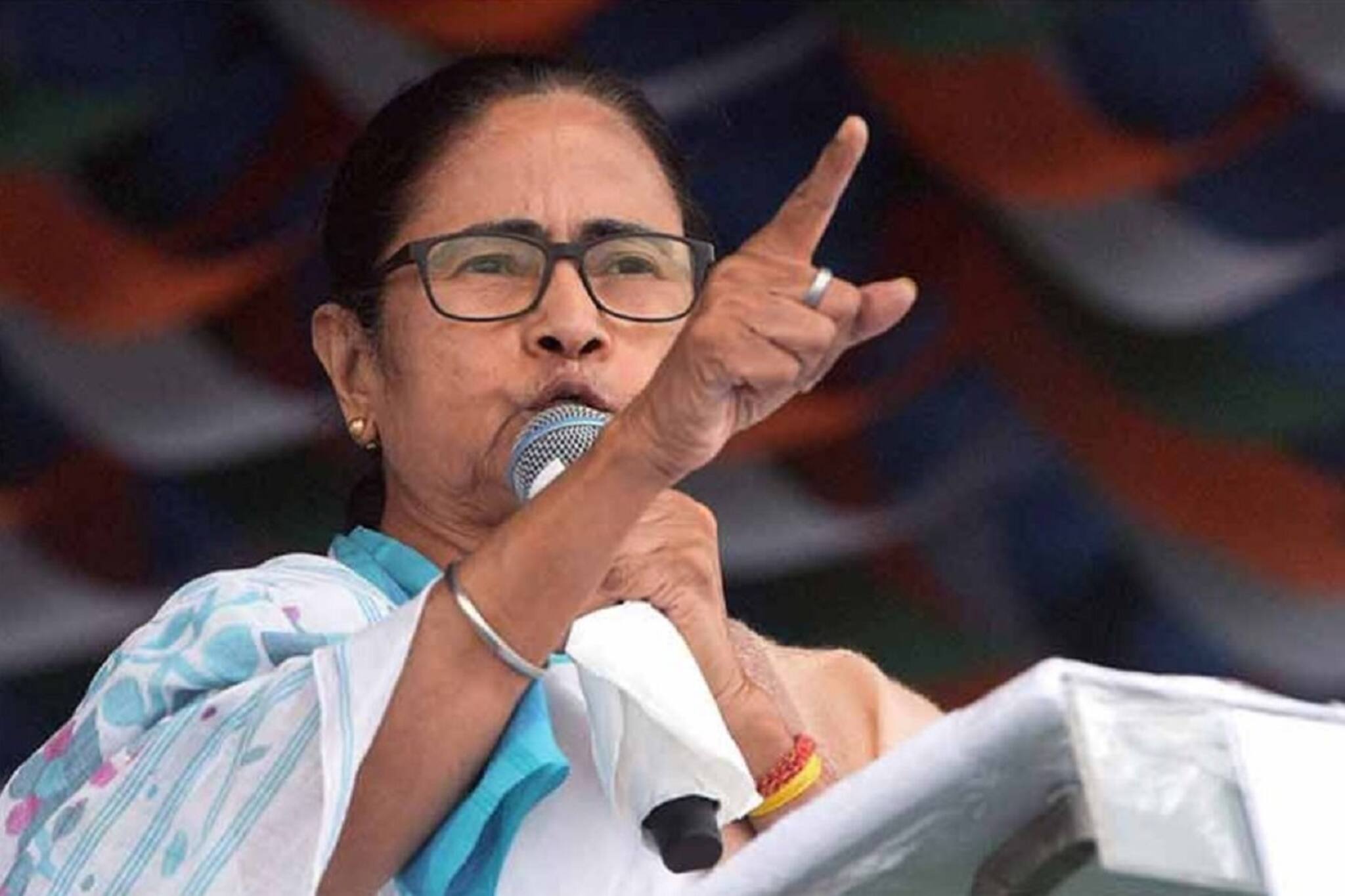 'ছারপোকা কামড়ালেও কেন্দ্রীয় দল আসছে...', বর্ধমানের সভা থেকে তুমুল তোপ মমতার