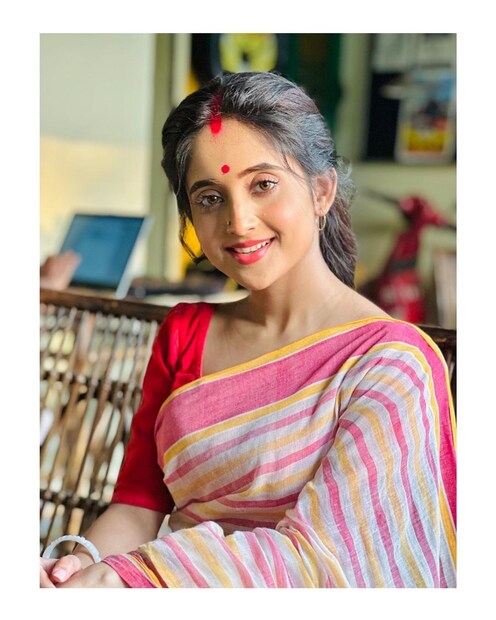 *জন্মদিন উদযাপন করতে বিমানে উড়ে গিয়েছেন নায়িকা। তবে কোথায় গিয়েছে জন্মদিন কাটাতে তা এখনও জানা জায়নি। এমনকি তাঁর সঙ্গে কে কে গিয়েছেন, তাও এখনও অজানা। সংগৃহীত ছবি।