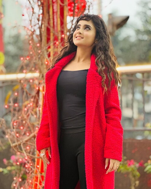 *তবে না। উদ্বিগ্ন হওয়ার কিছুই নেই। আসলে আজ ২৪ ফেব্রুয়ারি সৌমিতৃষার জন্মদিন। আর সেই জন্যই ঘুরতে গিয়েছেন তিনি। ইনস্টা স্টোরিতেও রয়েছে তার ঝলক। সংগৃহীত ছবি। 