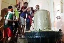 মহাশিবরাত্রিতে এশিয়ার দ্বিতীয় বৃহত্তম শিবলিঙ্গ মাজদিয়ায় পুণ্যার্থীদের ঢল