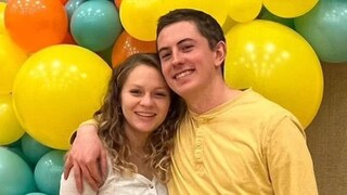 ভায়োলেট জানিয়েছেন তাঁর মতো হাসপাতালের ডাক্তার ও নার্সরাও 