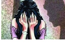সাঁড়াশিতে জ্বলন্ত কয়লা ধরে ছ্যাঁকা...শিশুকন্যাকে নির্যাতন নার্স ও তাঁর স্বামীর