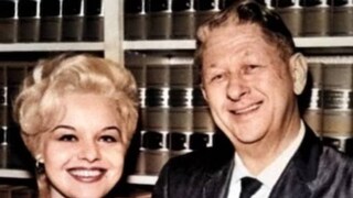 তাঁকে নিয়ে চর্চা তুঙ্গে সামাজিক মাধ্যমে তাঁকে নিয়ে চর্চা তুঙ্গে সামাজিক মাধ্যমে