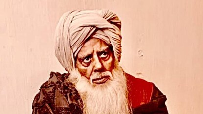 বর্ষীয়ান অভিনেতা ধর্মেন্দ্র এ বার ধরা দিলেন সেলিম চিস্তীর রূপে বর্ষীয়ান অভিনেতা ধর্মেন্দ্র এ বার ধরা দিলেন সেলিম চিস্তীর রূপে