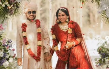 ছাত্রছাত্রীদের খুশি থাকতে হবে সামাজিক মাধ্যমে বিয়ের ছবি দেখেই