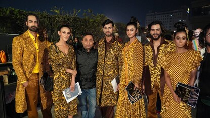 হালকা শীতে বসন্তের আমেজ নিয়ে এল অর্ণব সেনগুপ্তের 'আব্রু' হালকা শীতে বসন্তের আমেজ নিয়ে এল অর্ণব সেনগুপ্তের 'আব্রু'