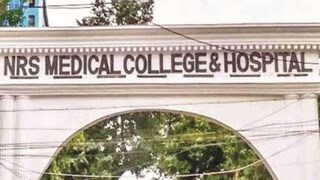 অজ্ঞাতপরিচয় হিসেবেই শিশুটির চিকিৎসা শুরু করে এনআরএস হাসপাতাল