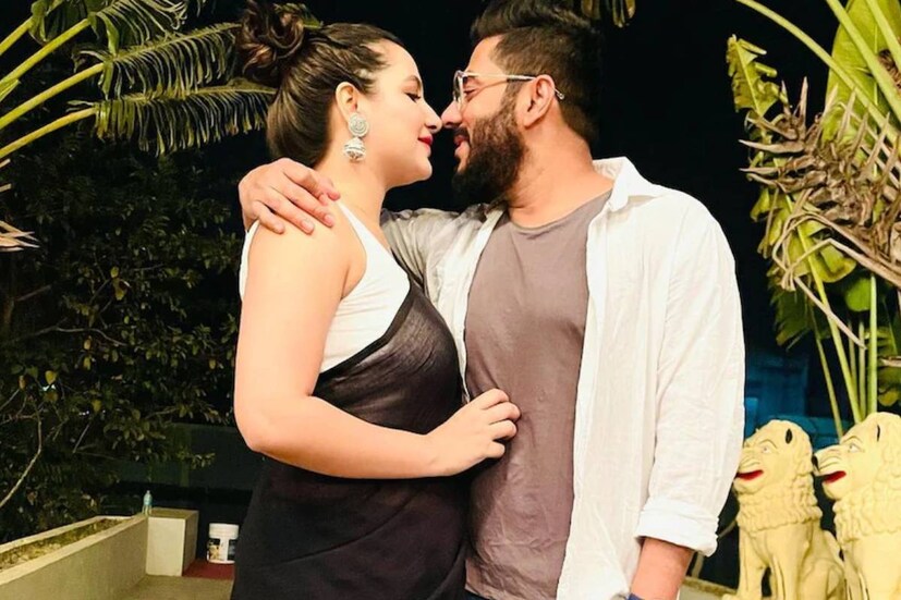 রাজ চক্রবর্তী-শুভশ্রী গঙ্গোপাধ্যায় প্রেম থেকে বিয়ে, তাঁদের জীবনের প্রত্যেকটা ধাপই ছিল স্বপ্নের মতো। আপাতত সংসার আর কাজ নিয়ে ব্যস্ত দু'জনেই। তারই ফাঁকে নিজেদের মতো করে সময় কাটান তাঁরা।