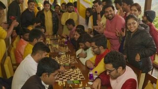 বিয়ের আসরের সেই 'শতরঞ্জ কে খিলাড়ী'-দের ছবি পোস্ট করেছেন নতুন বর শিখর সাক্সেনা