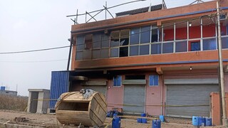 কারখানায় বিস্ফোরণের খবরে যথারীতি এলাকায় চাঞ্চল্য ছড়িয়ে পড়ে