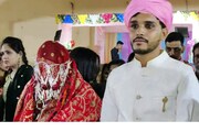 জানালা দিয়ে উঁকি দিতেই হাড়হিম! রিসেপশনের সকালে নতুন বর কনের নিথর দেহ রক্তস্রোতে