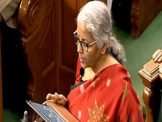 বাজেট পেশ করছেন অর্থমন্ত্রী। 