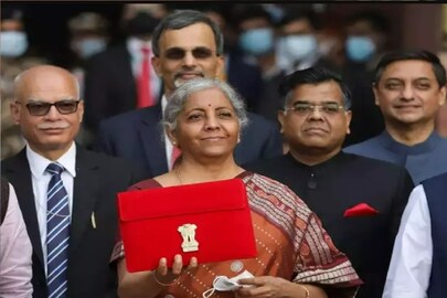 কেন্দ্রীয় অর্থমন্ত্রী নির্মলা সীতারমণ। 