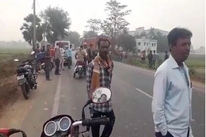 জি টি রোডের উপরে এই জায়গাতেই গুলি করা হয়ে অজ্ঞাতপরিচয় ব্যক্তিকে৷ 
