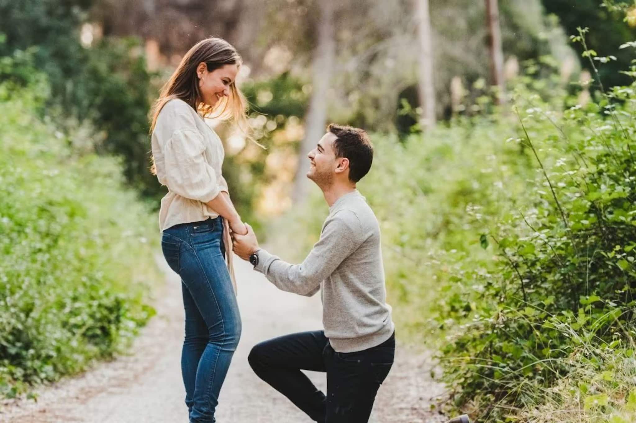 নিবেদনে মিলায় ভালোবাসা! প্রোপোজ ডে-তে নারীর মন ভোলাতে ব্যবহার করুন এই পাঁচ টোটকা