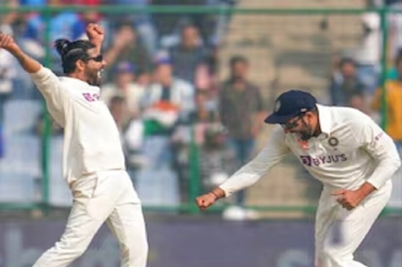 ভারত এবং অস্ট্রেলিয়ার মধ্যে ৪ ম্যাচের টেস্ট সিরিজে এক জন খেলোয়াড়ই আপাতত প্রতিনিয়ত চর্চার কেন্দ্রবিন্দু হয়ে উঠেছেন। এই সিরিজে সূর্যকুমার যাদব ডেবিউ করলেও সবার নজর ছিল কেএল রাহুলের দিকেই। প্রথম দুই ম্যাচে তিনি রান পাননি। ফলে এর মাসুল তাঁকে দিতে হয়েছে। তিনি খুইয়েছেন সহ-অধিনায়কের পদ।