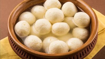 রসগোল্লা।