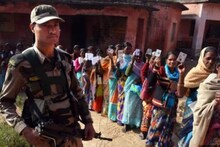 কড়া নিরাপত্তায় ভোটগ্রহণ সাগরদিঘিতে, প্রতি বুথেই মোতায়েন কেন্দ্রীয় বাহিনী