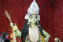 ২৫ ফুটের মূর্তিতে ১১৭ বছরের বিশ্বাস, রোগ থেকে রেহাই পেতে আজও পুজো হয় হাওড়ায়