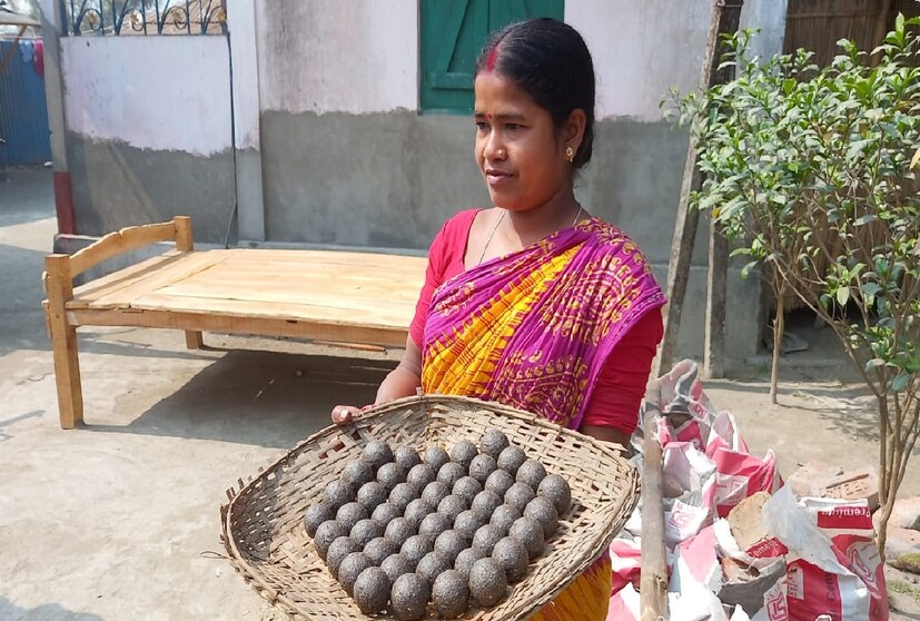 *সিদল যেমন সুস্বাদু, তেমনই দুর্দান্ত সুগন্ধে জিভে জল আসে। খিদের উদ্রেক হয়। ম্যালেরিয়া রোগীর খাবারের রুচি ফিরিয়ে আনে 'সিদল'।