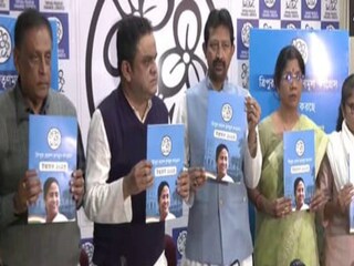 ক্ষমতায় আসলে ৫ লক্ষ পরিবারকে বছরে ৩ লক্ষ গ্যাস সিলিন্ডার দেওয়ার প্রতিশ্রুতি তৃণমূলের  ক্ষমতায় আসলে ৫ লক্ষ পরিবারকে বছরে ৩ লক্ষ গ্যাস সিলিন্ডার দেওয়ার প্রতিশ্রুতি তৃণমূলের