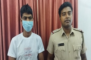 
বিরাট সাফল্য জয়নগর থানার! চুরির দেড়মাসের মধ্যেই চোরাই মাল সহ ধরা পড়ল চোর 