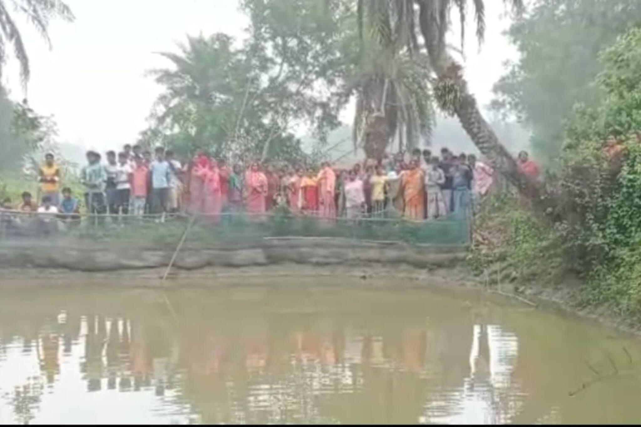South 24 Paraganas News: অজ্ঞাত পরিচয় যুবতীর দেহ উদ্ধার! ডায়মন্ড হারবারে জলাশয় ঘিরে চাঞ্চল্য