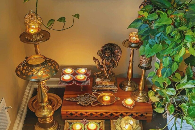 যাঁরা রান্নাঘর ও পুজো ঘর নোংরা রাখেন, তাঁদের মঙ্গল ও বৃহস্পতি উভয়ই দুর্বল। মঙ্গল রান্নাঘরের সঙ্গে এবং বৃহস্পতি পূজোর ঘরের সঙ্গে সম্পর্কিত। (প্রতীকী ছবি)