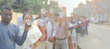 ৬০ কেন্দ্রে ২৫৯ প্রার্থীর লড়াই, দেখুন ত্রিপুরায় হাইভোল্টেজ নির্বাচনের ছবি
