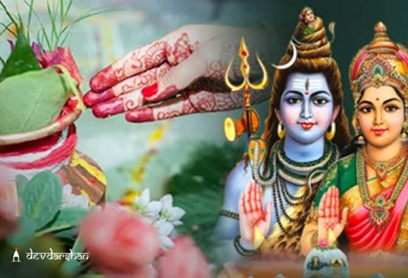 ৩. কালসর্প দোষ থেকে মুক্তির উপায় সোমবতী অমাবস্যার সকালে শিবের পুজো করুন। এই দিন রুদ্রাভিষেক করলেও সুফল পাবেন। এর পর কোনও তীর্থ স্থানে গিয়ে রুপোর নাগ-নাগিনের জোড়ার পুজো করুন। পুজোর পর সেগুলি নদীতে প্রবাহিত করে দিন। তার পর হাত জোড় করে কালসর্প দোষ থেকে মুক্তির জন্য প্রার্থনা করুন। এর ফলে কালসর্প দোষ থেকে মুক্তি পাবেন ও ধন-ধান্যে বৃদ্ধি হবে।