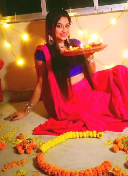 যদিও এলাকাবাসীর সূত্রে খবর মেয়ে হৈমন্তীর ভালই যাতায়াত ছিল এই বাড়িতে। ১২ /১৩ দিন আগেই সে বাড়ি এসেছিল বলেও এলাকাবাসীর দাবি। তাঁরা এও বলছেন গতকালও এই বাড়িতেই দেখা গিয়েছে হৈমন্তীকে। প্রতিবেদন : অমিত সরকার
