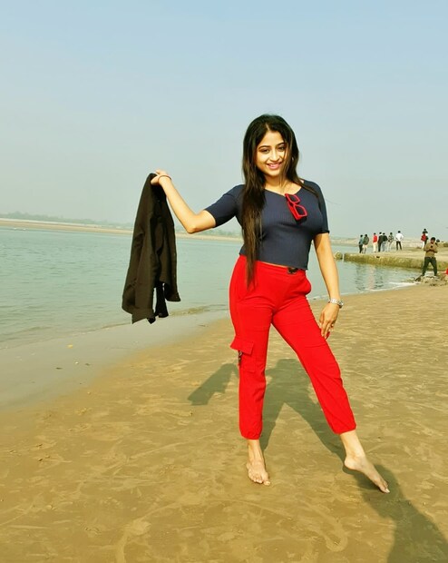 হৈমন্তীর মায়ের বক্তব্য, তাঁরা জানতেনই না গোপাল দলপতি ও হৈমন্তী কোথায় আছে। তবে মেয়ে যে অভিনয় করতেন সে কথা স্বীকার করেন মা ও পরিবারের সদস্যরা। 