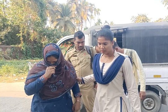 ধৃত মহিলাকে আদালতে পেশ
