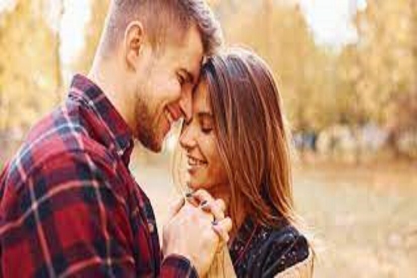কিন্তু বিয়ের পর থেকে সংসারের দায় দায়িত্ব বাড়তে থাকে ৷ তাই বিশেষ ভাবে আর খেয়ার রাখতে পারেন না মেয়েরা ৷ প্রতীকী ছবি ৷ 
