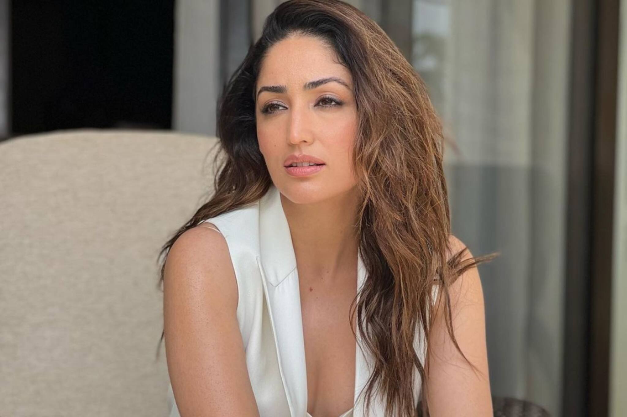 নাকের সার্জারি করে আরও সুন্দর হতে হবে, সত্যিই কি এমনটা করেছিলেন ইয়ামি গৌতম