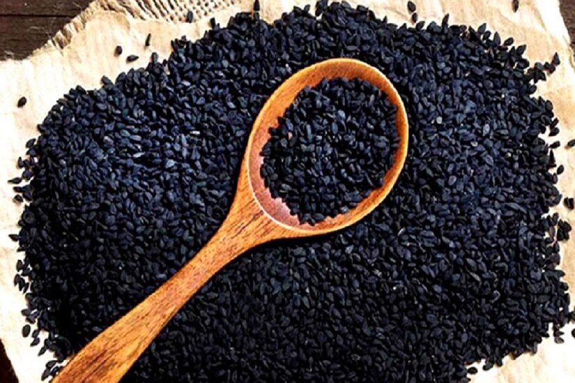 মধ্যপ্রাচ্য এবং দক্ষিণ এশিয়ার খাবারে কালোজিরার ব্যবহার বেশ প্রচলিত। মধু বা জলের সঙ্গেও কালোজিরা খাওয়া যেতে পারে।