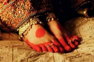 ফুলশয্যার রাতে যত্ন করে 'হালুয়া' বানালেন কনে...! খেয়েই ঘুম নেমে এল গোটা পরিবারের